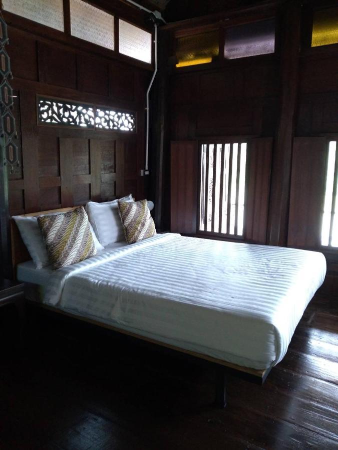Rustic​ Charm​ Suphan​ Ban Tha Pong Exterior photo