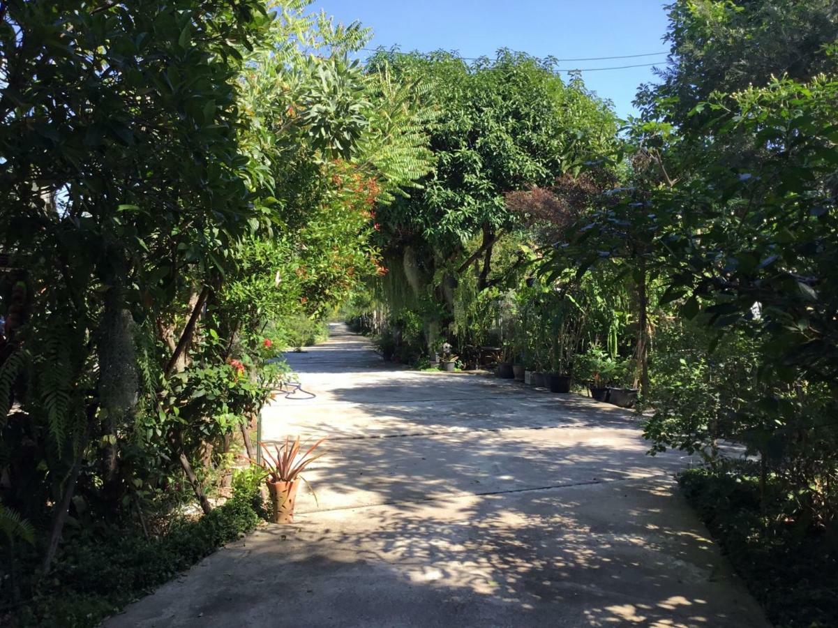 Rustic​ Charm​ Suphan​ Ban Tha Pong Exterior photo