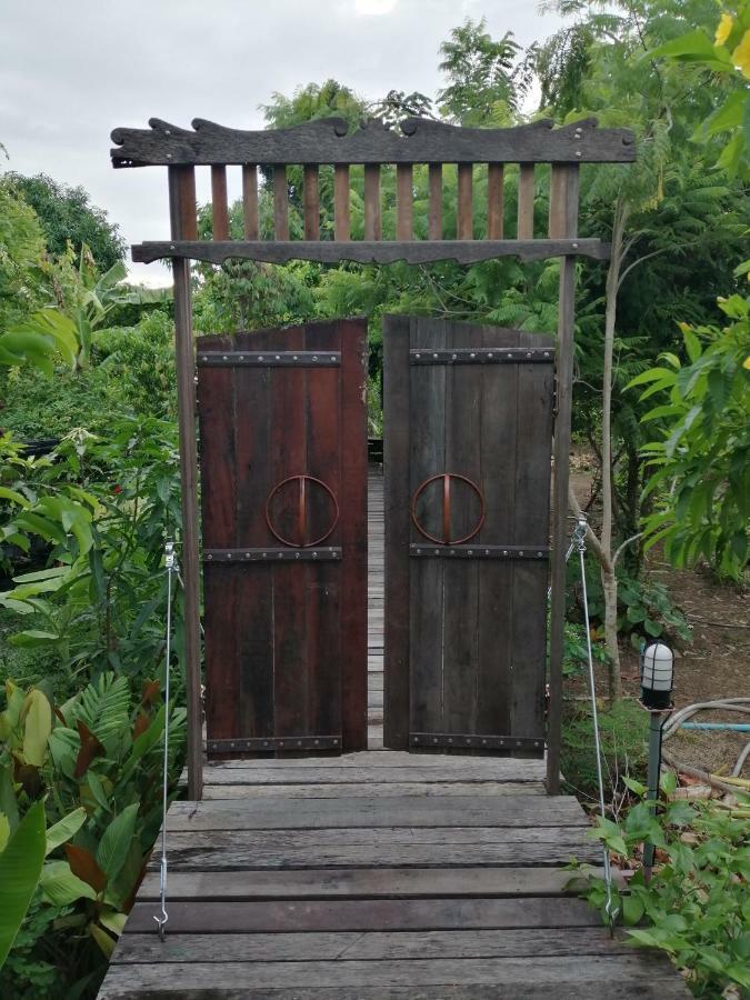 Rustic​ Charm​ Suphan​ Ban Tha Pong Exterior photo